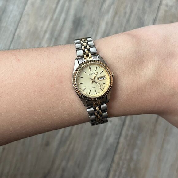 Pulsar Two Tone Watch Vintage Mixed Gold Silver Chain Link White Round Small